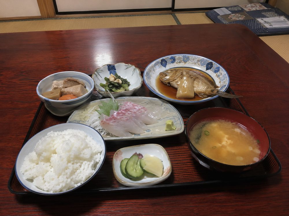 夕食のようす